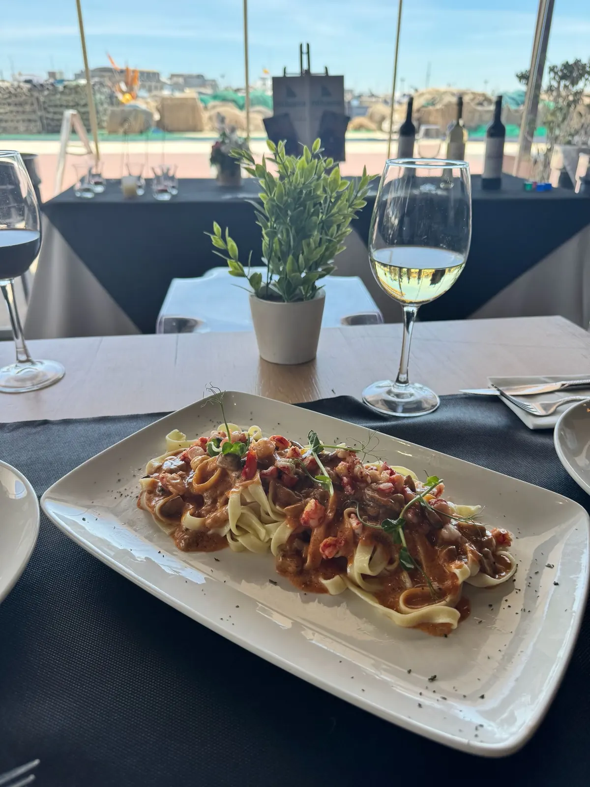 Tagliatelle con crema de carabinero en Mi Barra